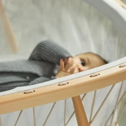 Babywiege KUMI inkl. Matratze | Schnüre in Beige