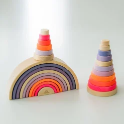Kleiner Scheibenturm aus Naturholz | Neonpink