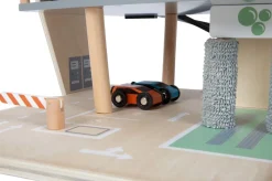 Parkhaus Rallye mit Rennautos