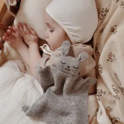 Swaddle-Decke aus Musselin | Stechpalmenblüten