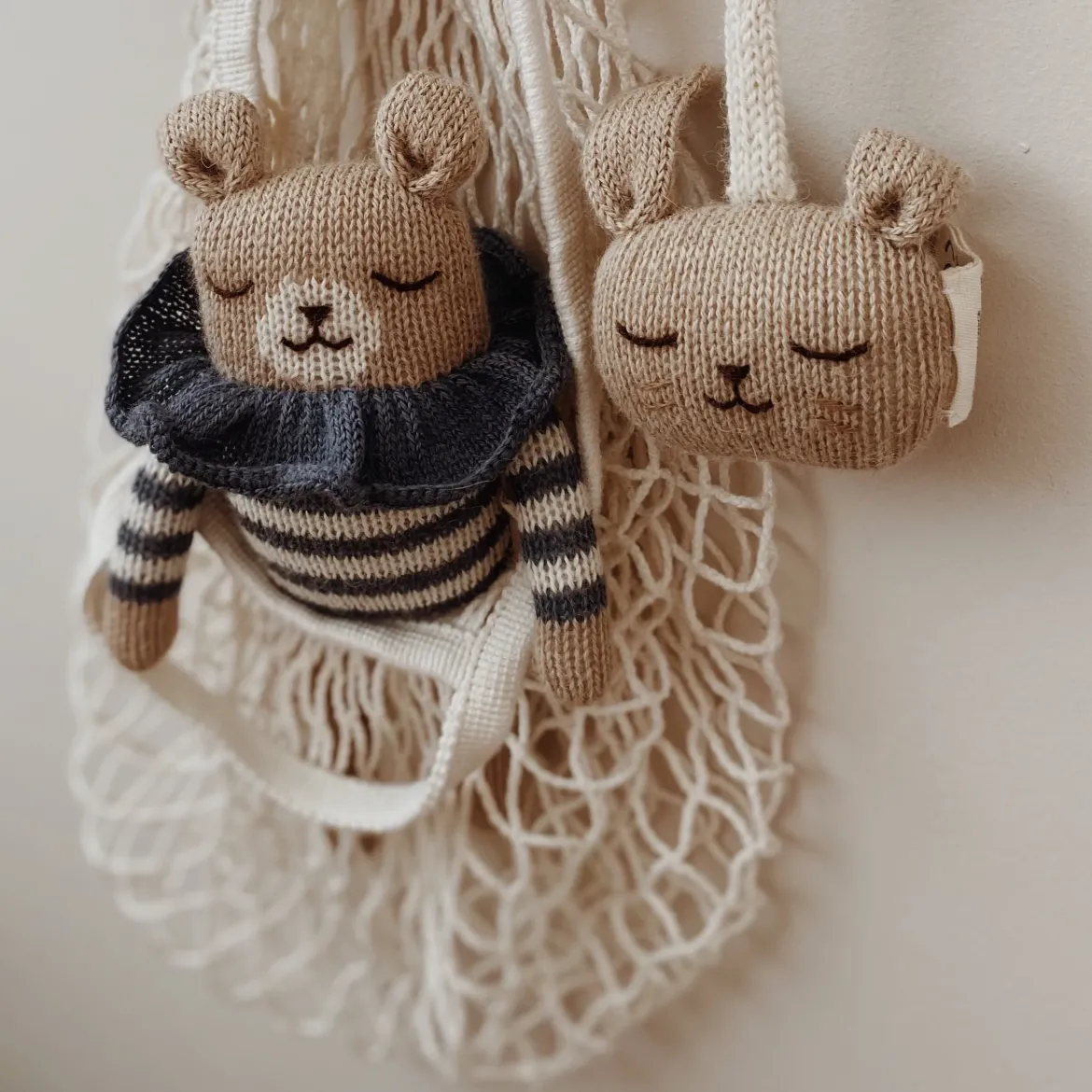 Teddy aus Baby-Alpakawolle | Gestreifter Strampler