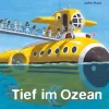 Tief im Ozean